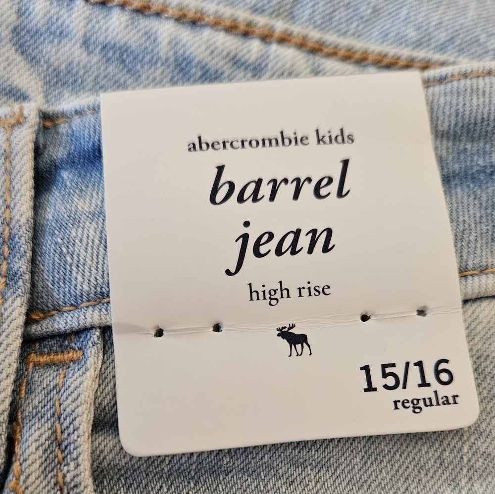 NWT Abercrombie Kids High Rise Barrel Jeans Light Blue Denim Girls 15/16 - Picture 9 of 14